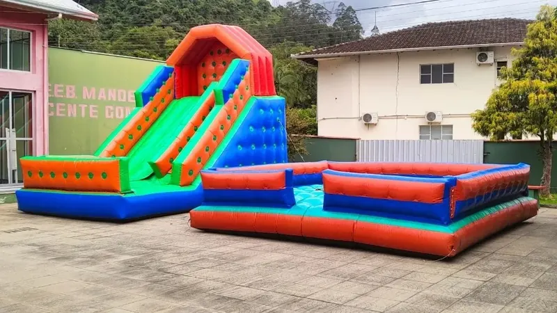 Combo guerra de cotonete e tobogã grande para eventos em São José SC