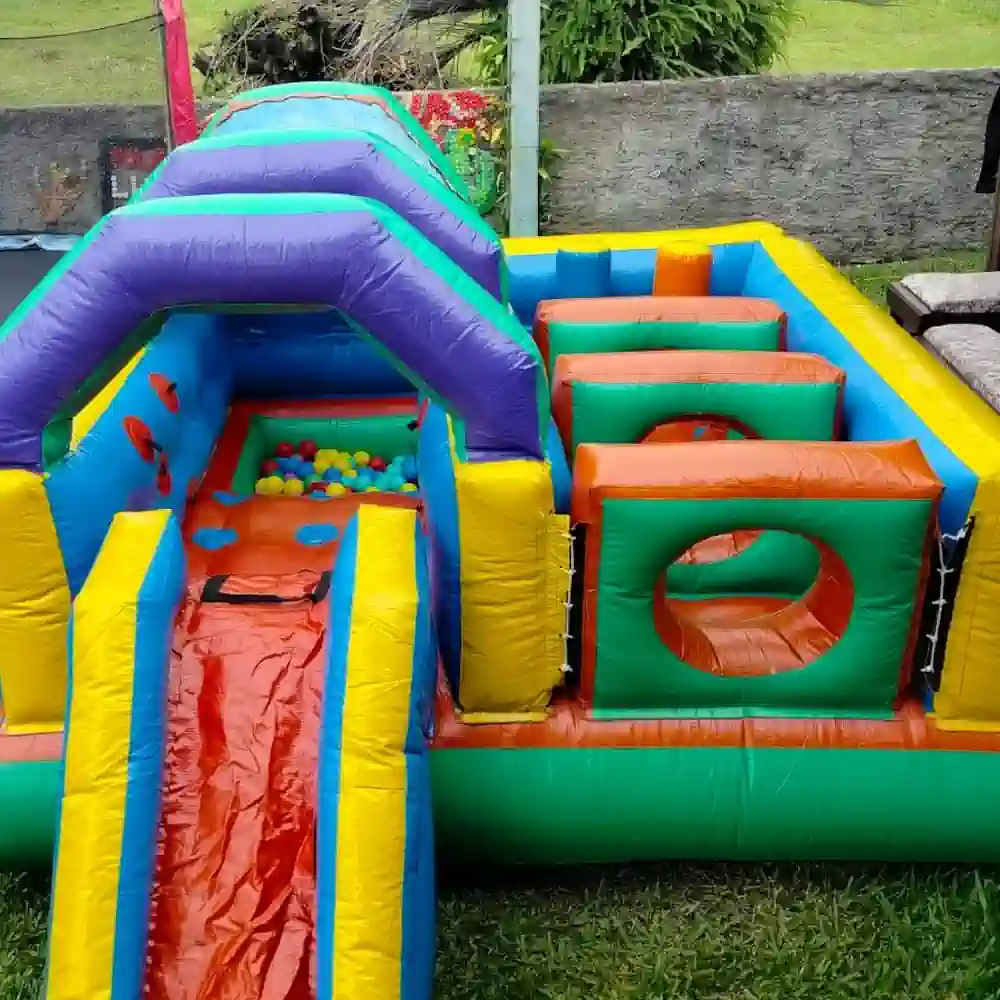 Mini circuito inflável para festas infantis em Florianópolis